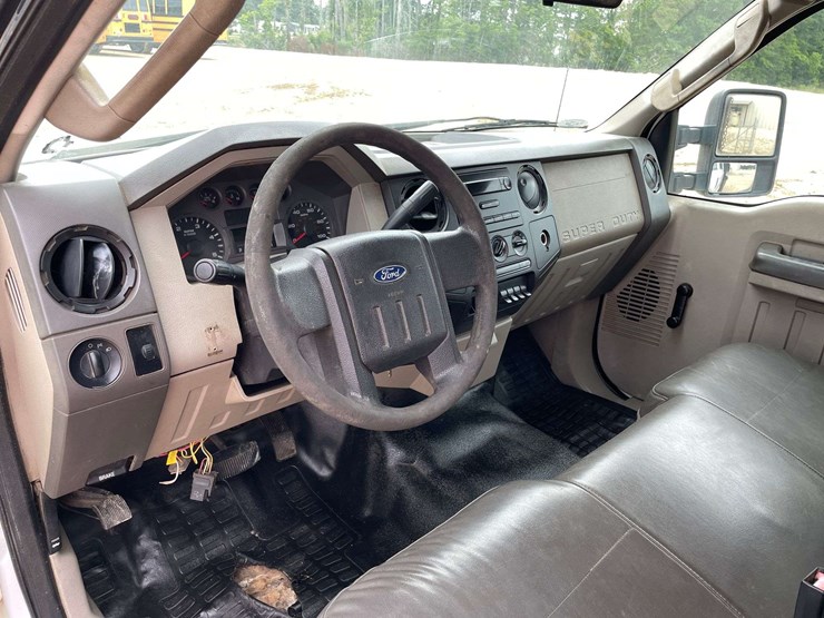 2009-ford-f350-xl-image-11