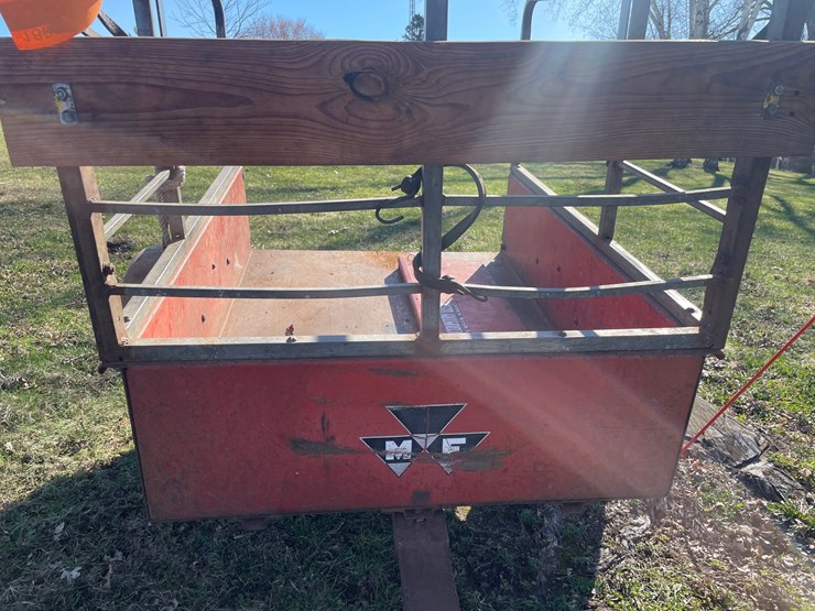 #1809-•-massey-ferguson-metal-lawn-trailer-image-6