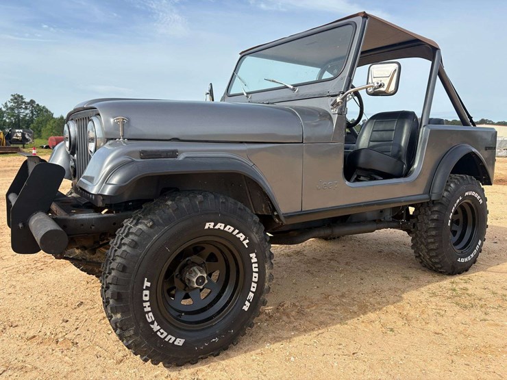 1979-jeep-cj7-2-door-w/-bikini-top-image-2