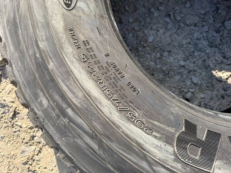 #40623-•-lot-of-(2)-295/75r22.5-tires-inv#-40623-image-4