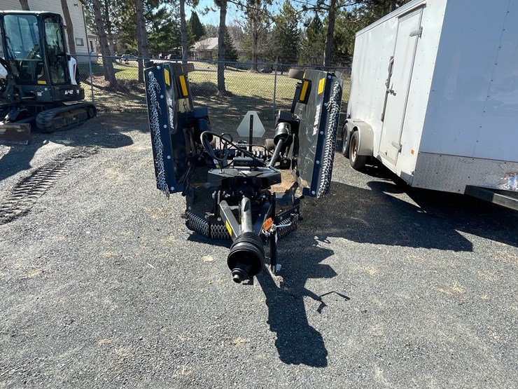 #3280-•-bobcat-12'-flex-wing-rotary-mower-image-2