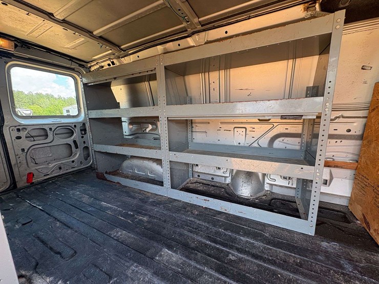 2009-utility-van-image-30