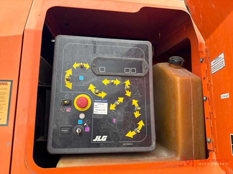 2014-jlg-800aj-image-16