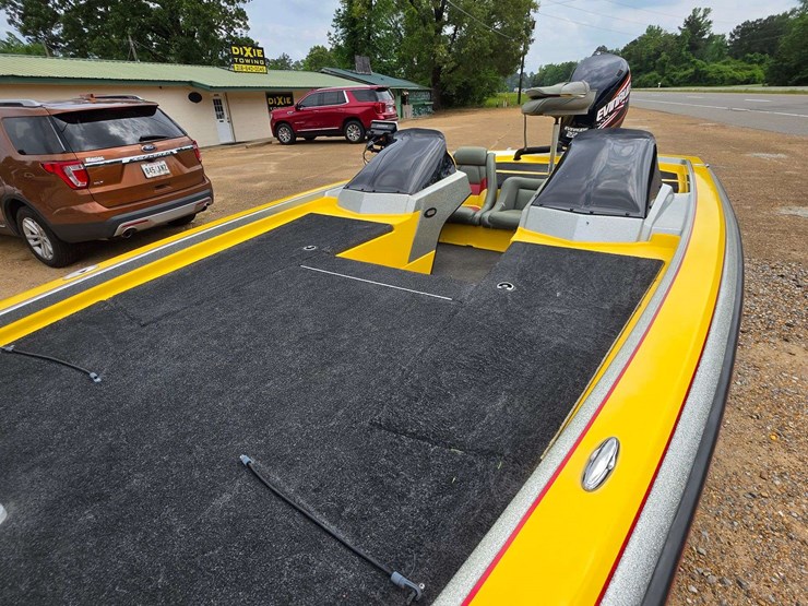 2007-bullet-21xdc-21ft-high-performance-bass-boat-/-225hp-evinrude-motor-image-8