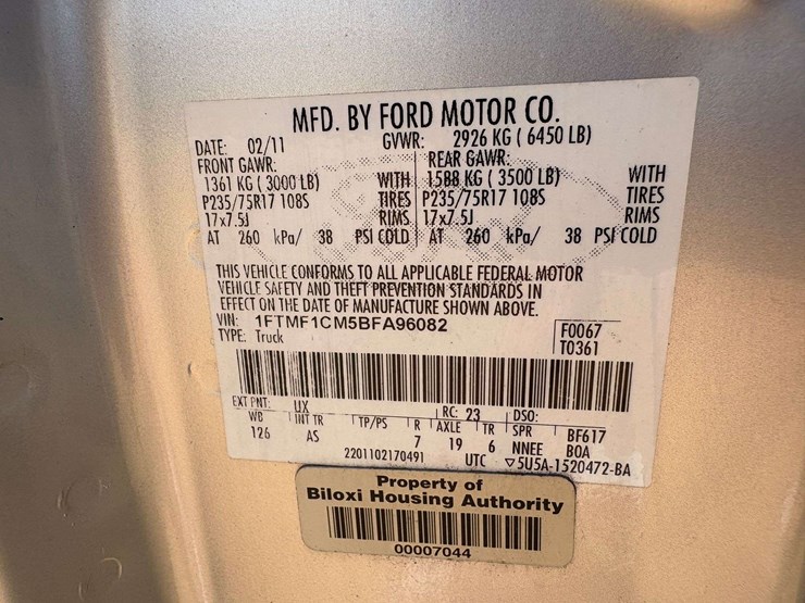 2011-ford-f150-image-24