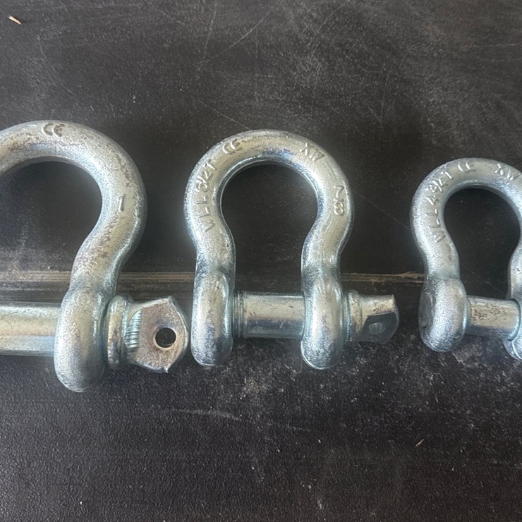 #515 • Set of three heavy duty shackles