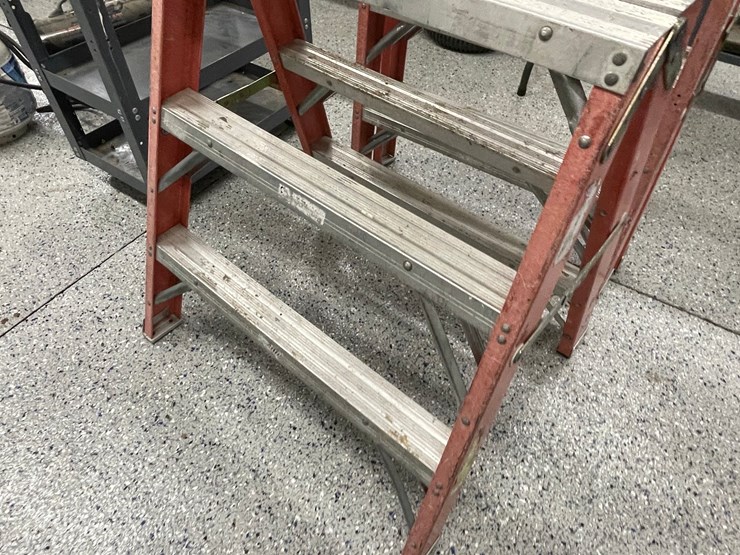#8602-•-(2)-werner-step-ladders-image-14