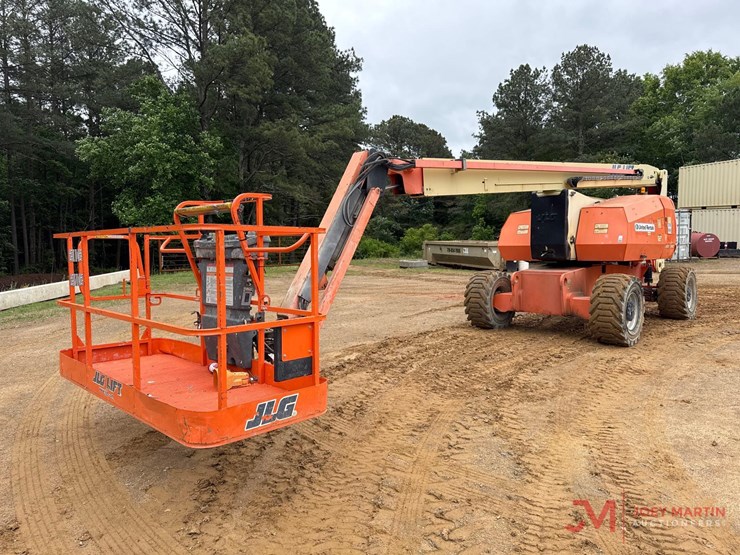 2014-jlg-800aj-image-2
