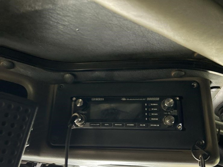 2006-freightliner-fld132-classic-xl-image-65