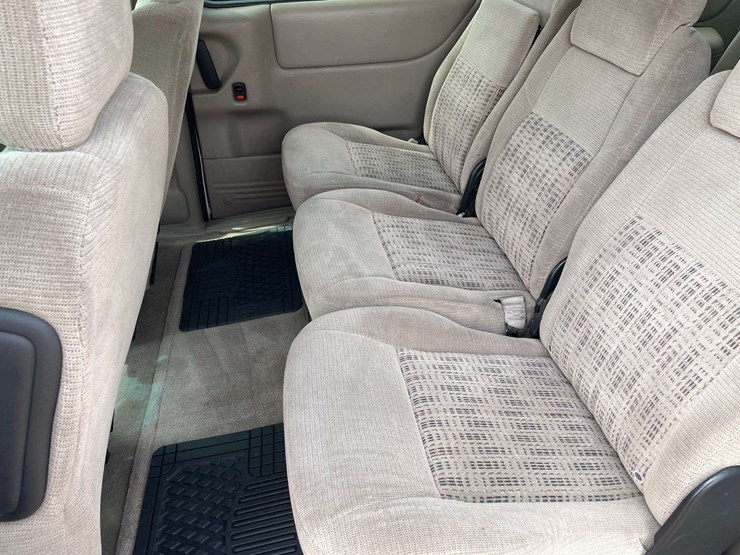 2004-chevrolet-venture-image-14