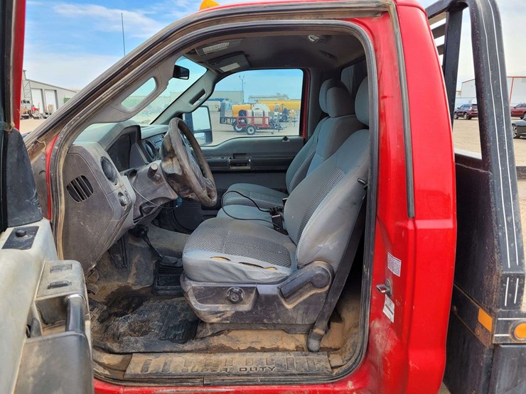 2011-ford-f350-image-17