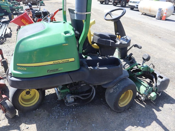 john-deere-2500b-image-8
