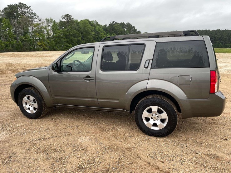 2008-nissan-pathfinder-image-2