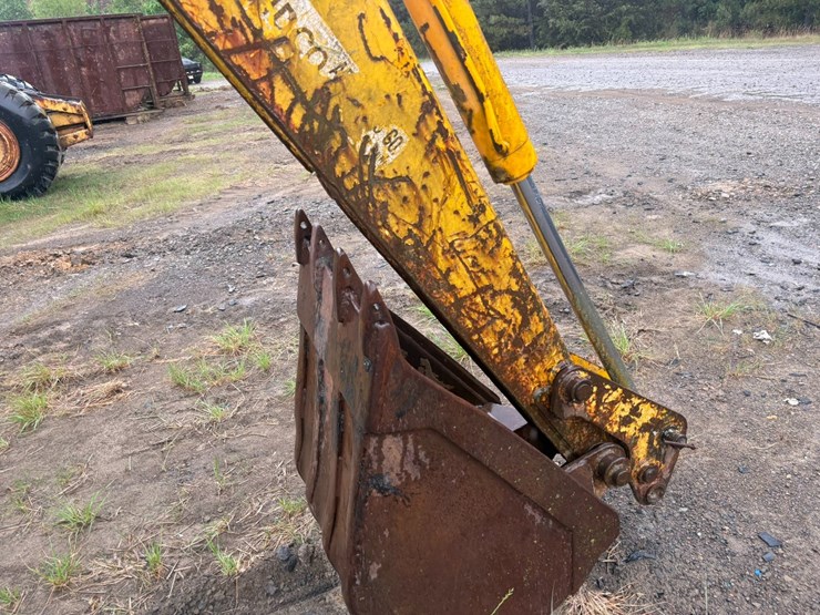 #23986-•-inop-jcb-4x4-backhoe-loader-image-12