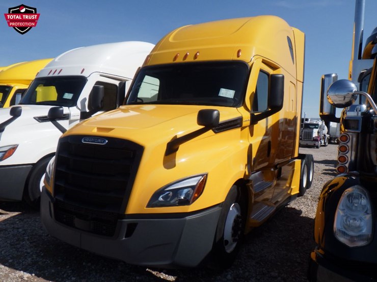 2022-freightliner-cascadia-126-image-1