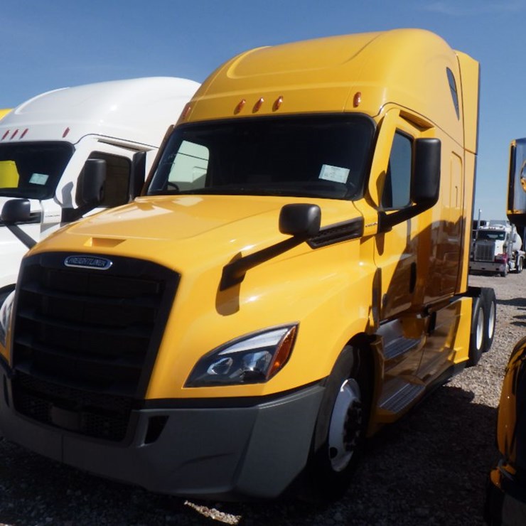 2022 FREIGHTLINER CASCADIA 126