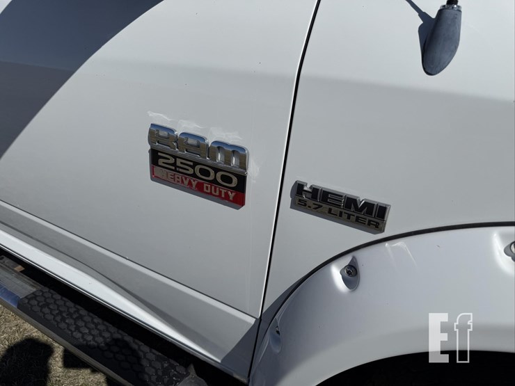 2011-ram-2500-big-horn-image-16