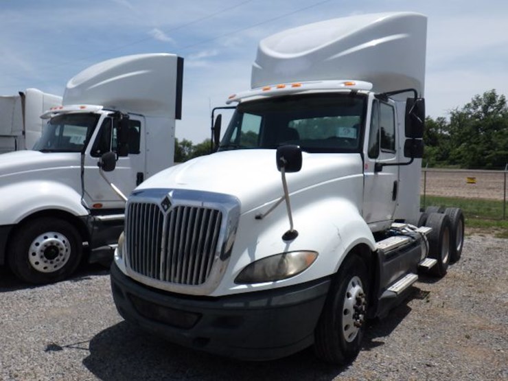 2015-international-prostar-image-1