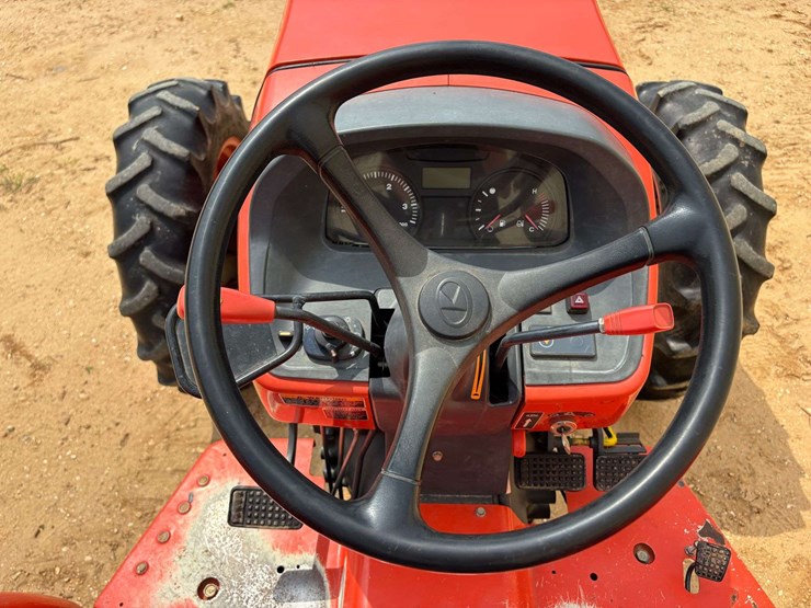 2013-kubota-m7040-image-20