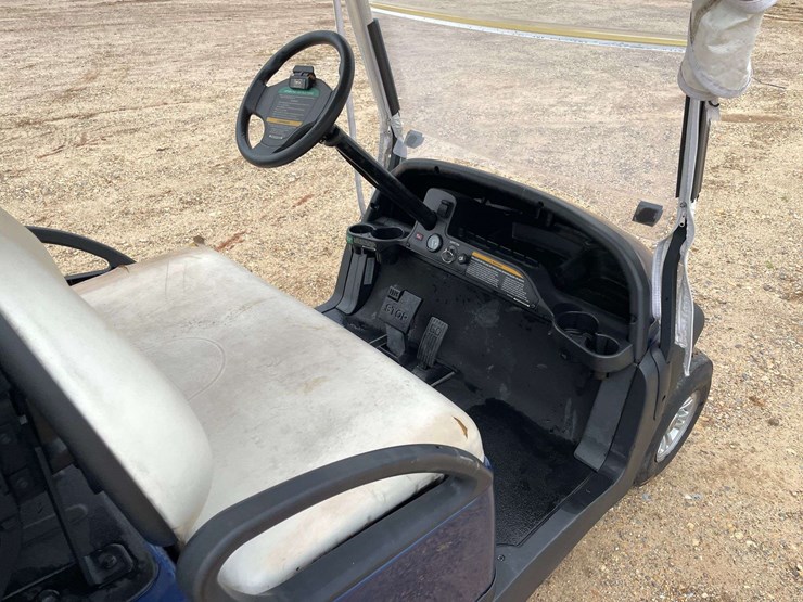2017-club-car-4-seater-gas-golf-cart-image-13
