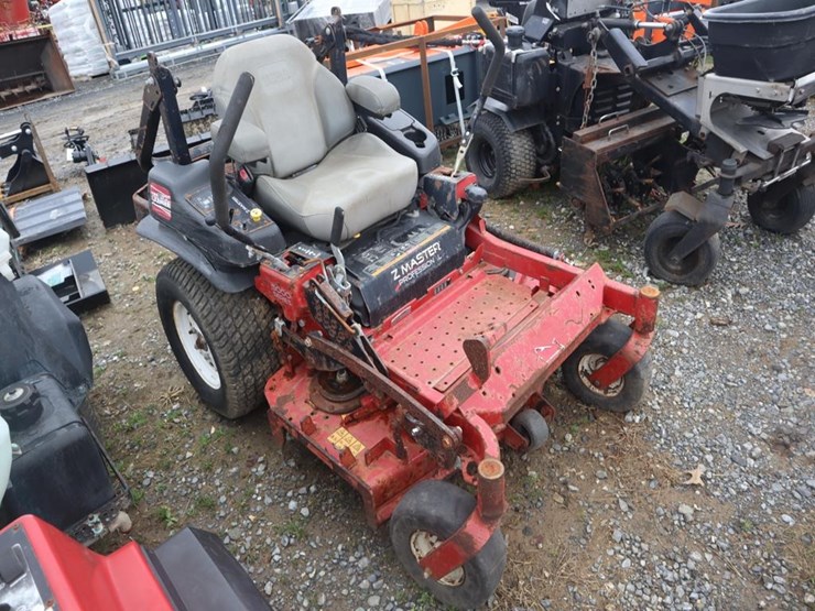 toro-5000-series-z-master-zero-turn-image-2