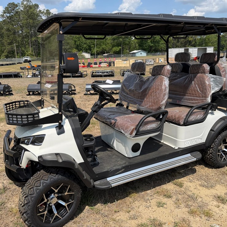 #577 • GOLF CART