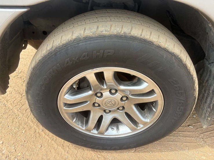 2006-toyota-sequoia-image-7