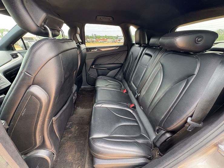 2016-lincoln-mkc-premier-4-door-suv-(128,646-miles)-image-16