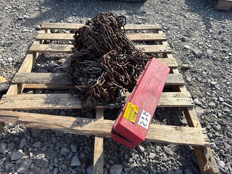 #33461-•-lot-of-misc-snow-chains-&-reflectors-inv#-33461-image-5