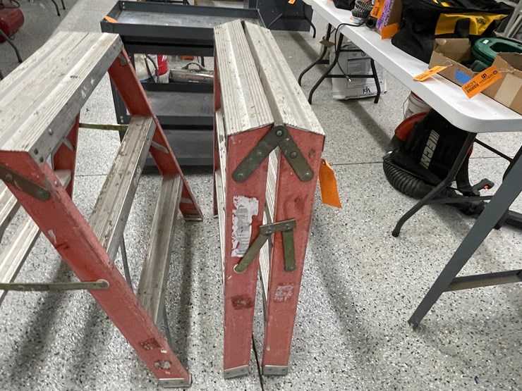#8602-•-(2)-werner-step-ladders-image-16
