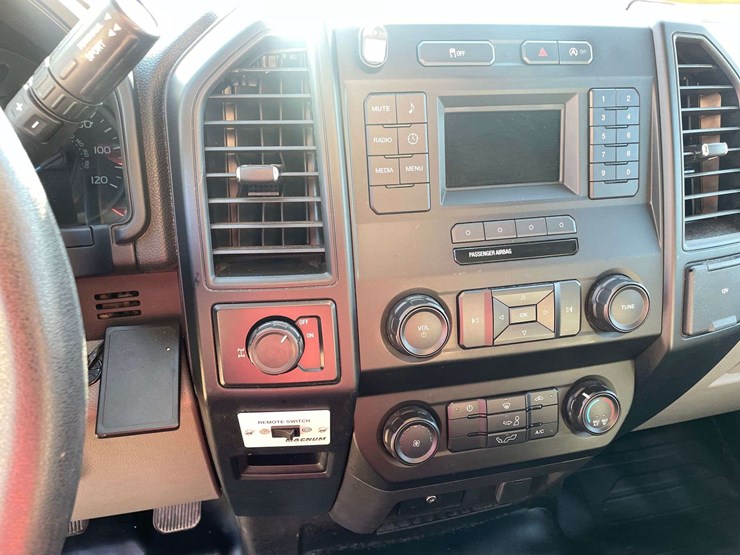 2016-ford-f150-xl-image-13