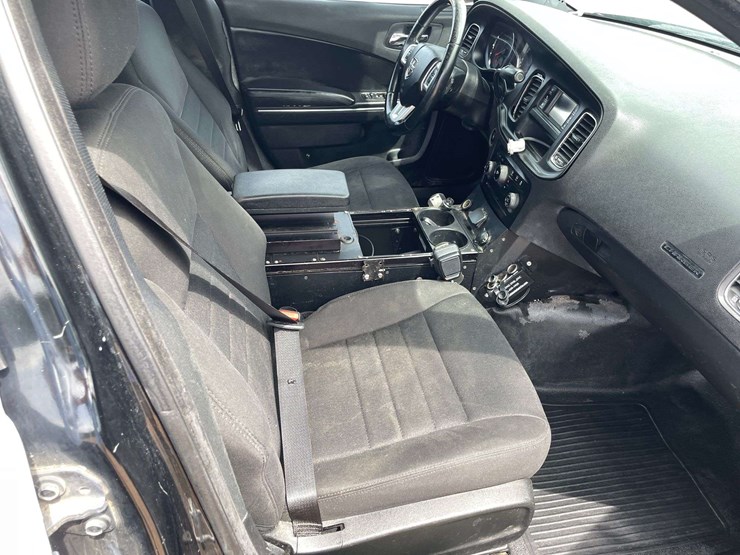 2014-dodge-charger-4-door-police-sedan-(133,562-miles)-image-18