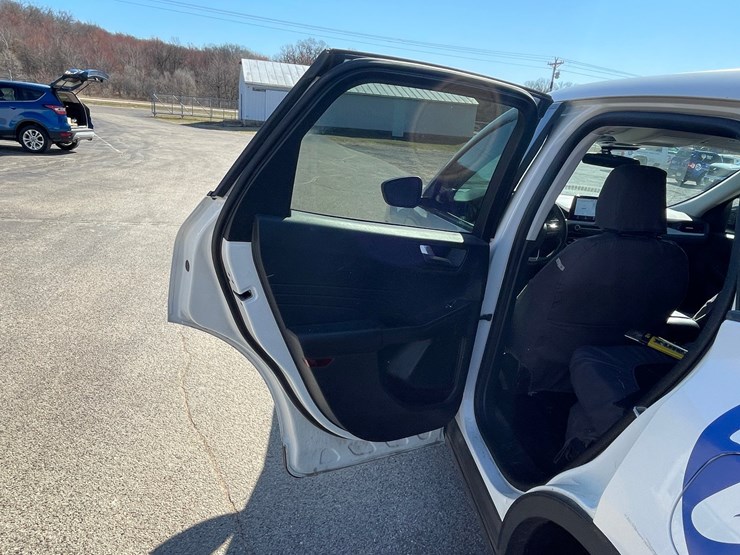 2021-ford-escape-image-31