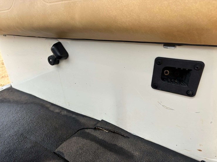 ez-go-24v-golf-cart-w/-battery-charger-image-15