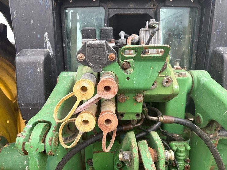 1993-john-deere-6400-image-9