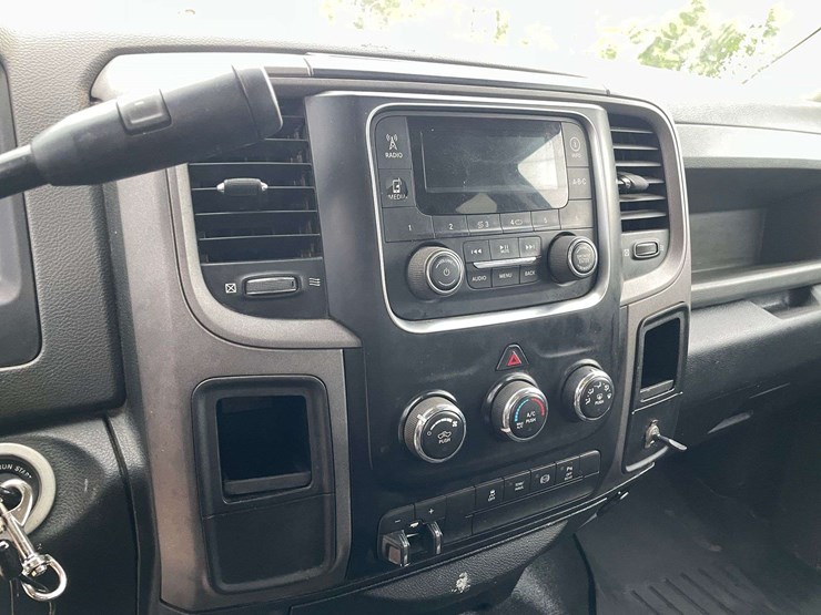 2016-dodge-ram-2500-image-13