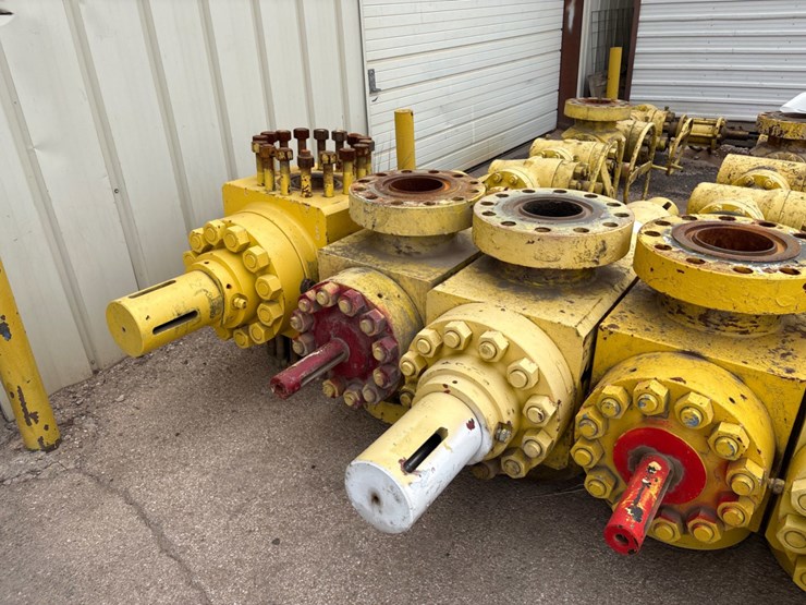 (3x$)-(3)-7-1/16”-10k-hydraulic-frac-valves-image-3