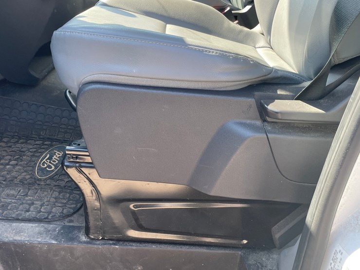 2016-ford-transit-image-36