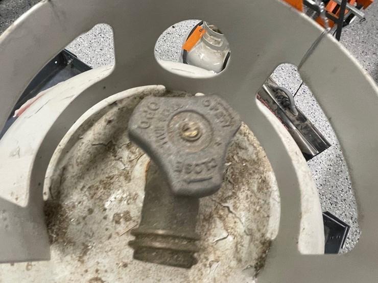 #8605-•-propane-tank-image-7