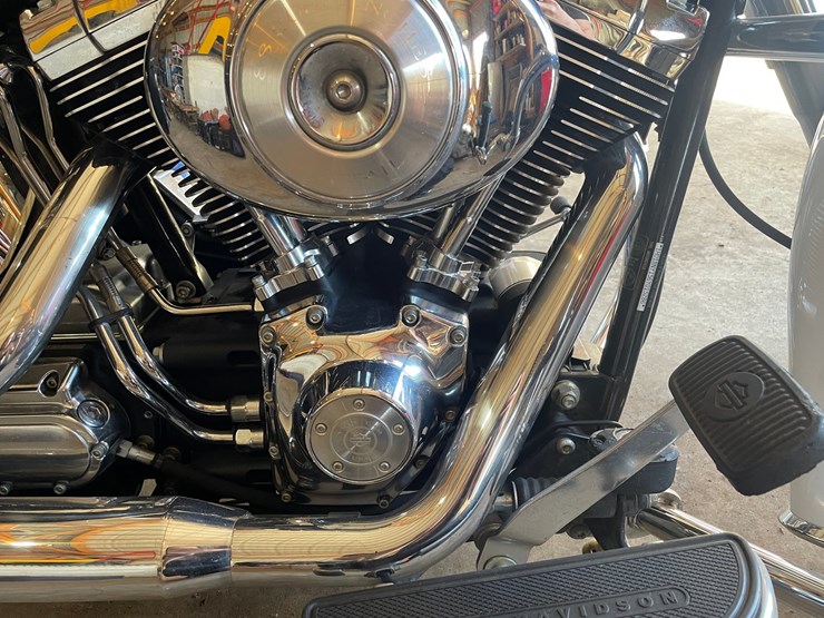 #1805-•-2005-harley-davidson-softail-motorcycle-(has-wi-title)-image-19