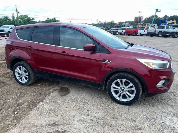 2017-ford-escape-se-image-4