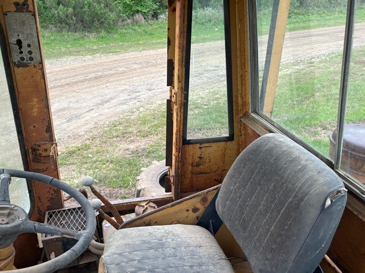 caterpillar-966c-image-38