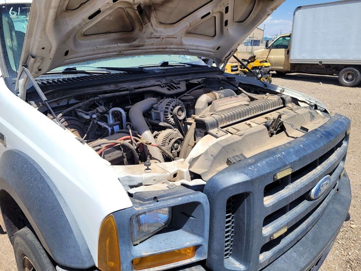 2007-ford-f550-image-24