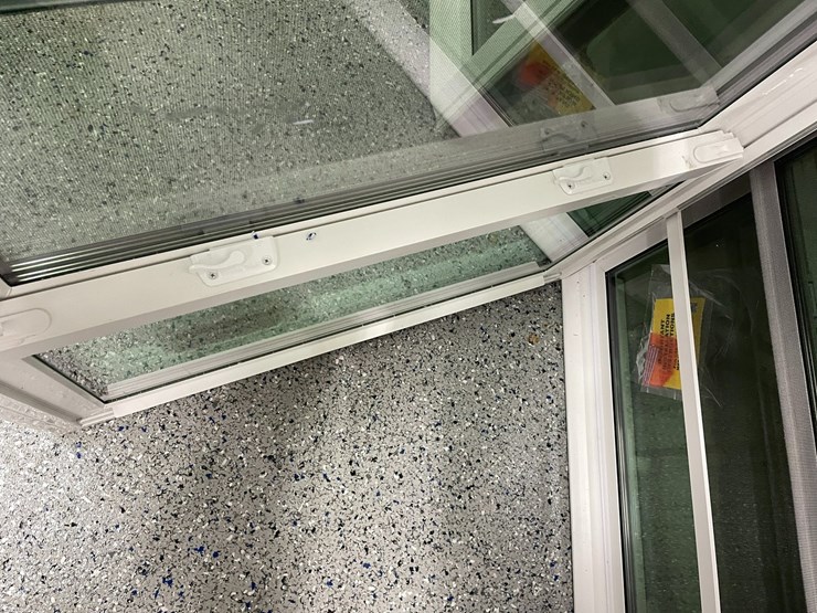 #8561-•-(2)-double-hung-windows-image-9
