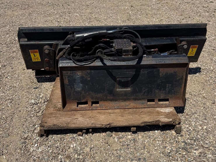 7'-grouse-heavy-duty-6-way-dozer-blade-image-6