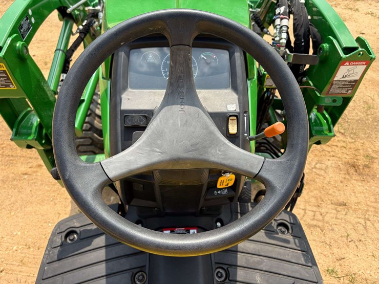 2025-john-deere-1025r-image-13