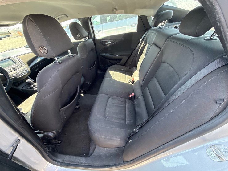 #41116-•-2018-chevrolet-malibu-sedan-1g1zb5st1jf293274-inv#-41116-image-21