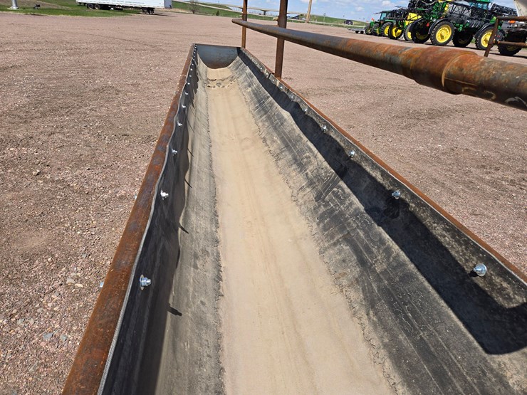 portable-fence-line-feed-bunk-image-8