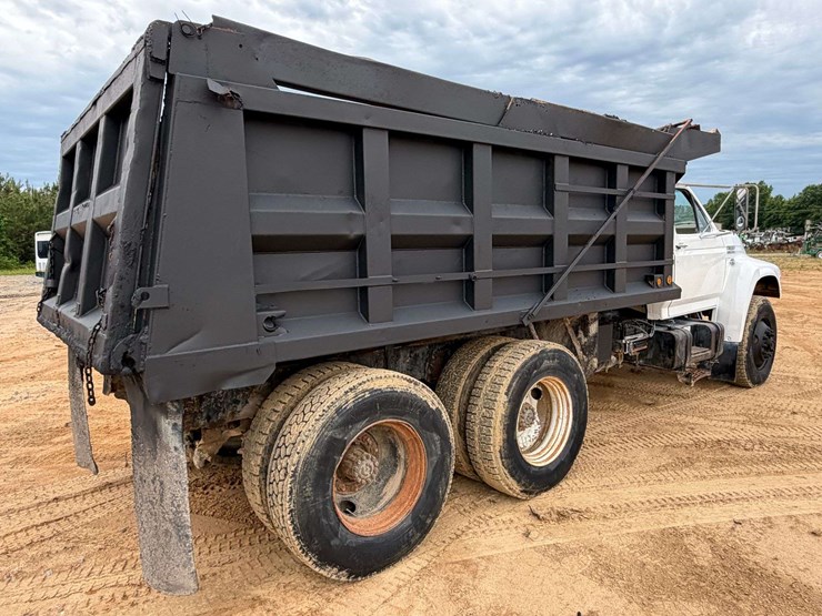 1990-ford-f900-image-7