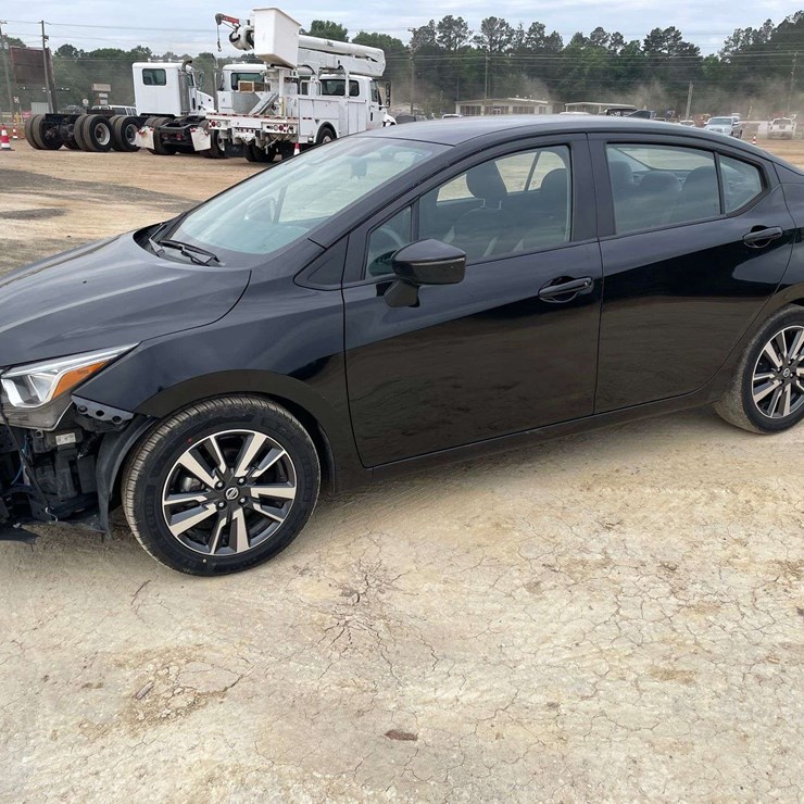 2021 Nissan Versa SV 4 Door Sedan (131,852 Miles)